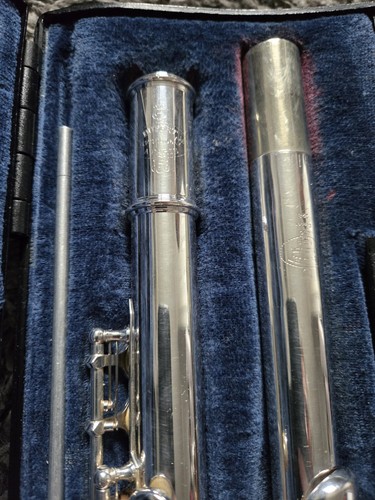 Buffet crampon flute with hard - buffet,